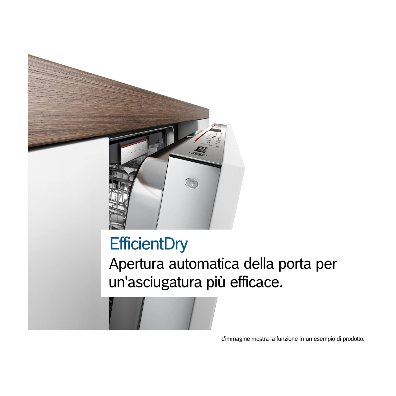 Lavastoviglie con porta aperta, mostra la tecnologia EfficientDry. Testo italiano descrive l'apertura automatica per un'asciugatura più efficace.
