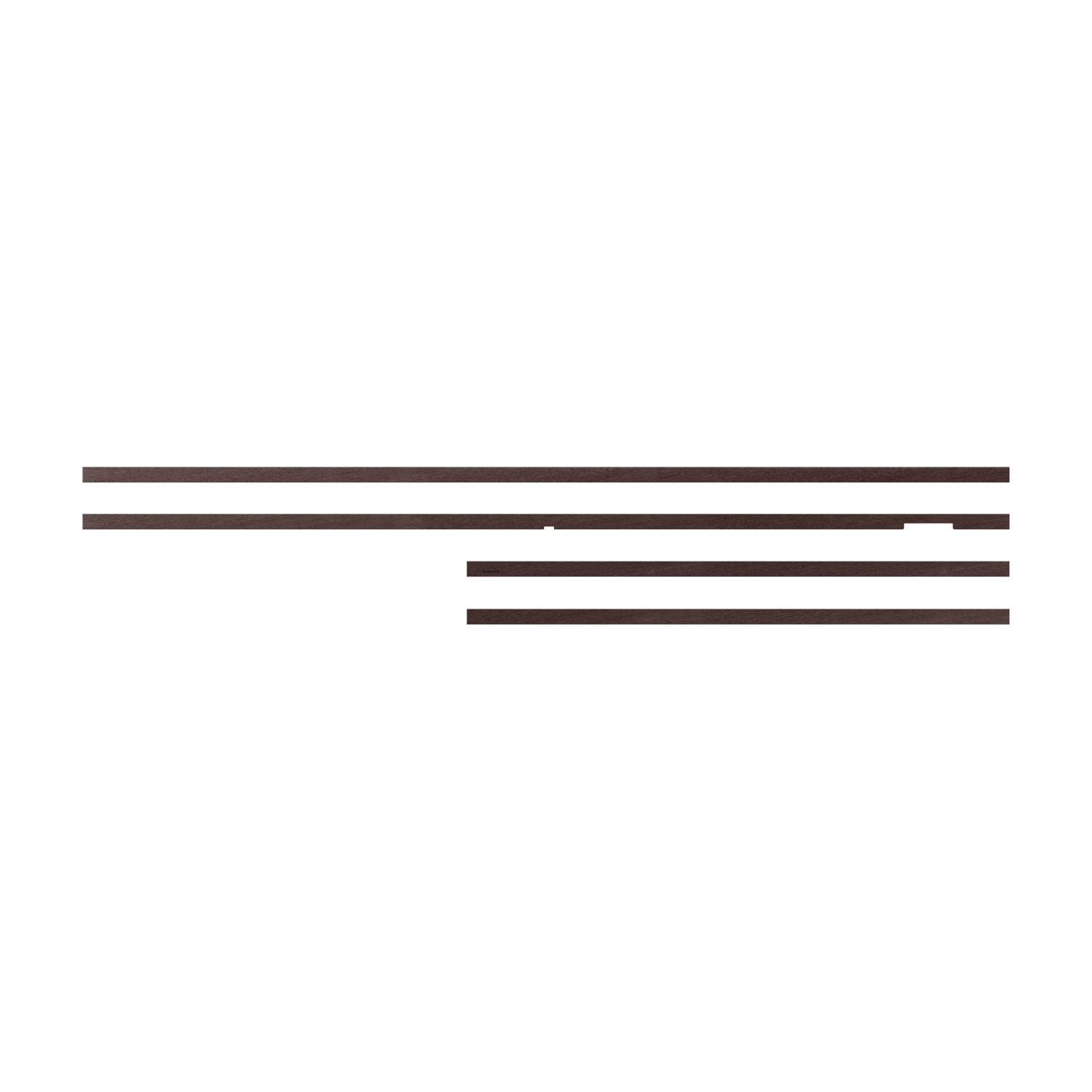 Tre linee orizzontali marrone scuro su sfondo bianco. Le linee sono parallele e vicino alla parte inferiore dell'immagine.
