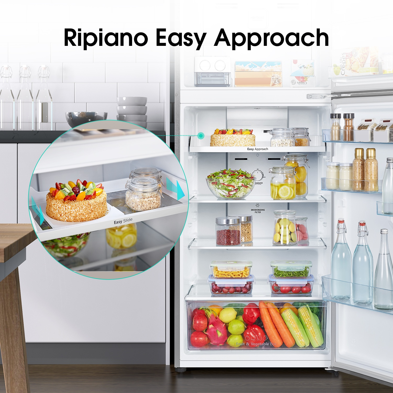 Frigorifero aperto con cibo all'interno. Si vedono una torta, frutta, verdura e barattoli. Il frigorifero è etichettato 'Ripiano Easy Approach'.