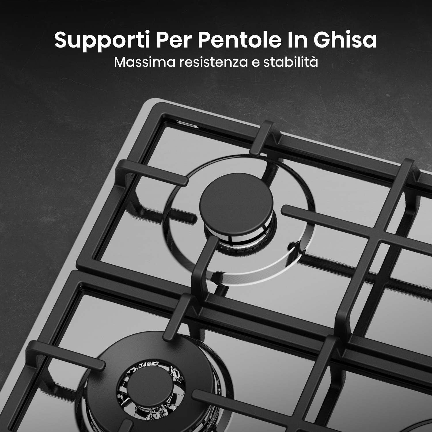 Primo piano di un fornello a gas nero. I bruciatori e i supporti sono visibili. La superficie è lucida e riflette la luce. Testo in alto.