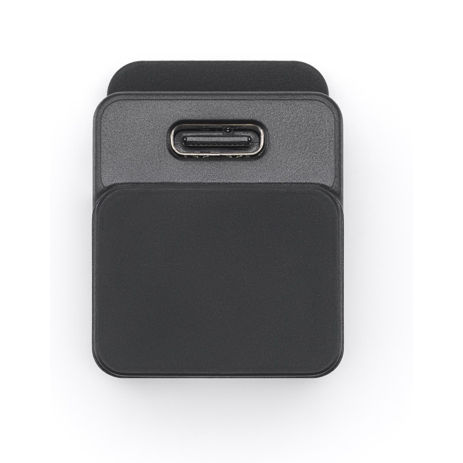 Een zwarte USB-C-oplaadadapter op een witte achtergrond. De adapter heeft een USB-C-poort en een rechthoekig ontwerp.