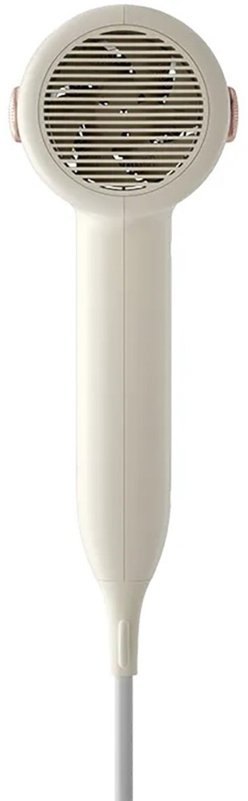 Kremowa suszarka do włosów z okrągłą głowicą i długą rączką. Biały przewód wychodzi z podstawy uchwytu.