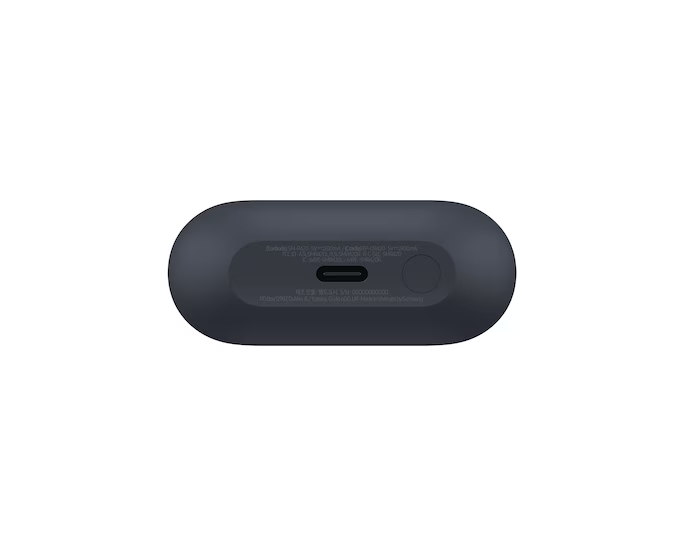Sötétszürke, ovális töltőtok. Egy USB-C port látható. Szöveg van nyomtatva a tokon.
