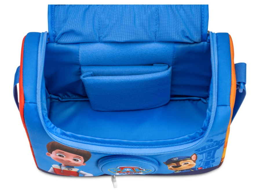 Blaue Paw Patrol Lunchbox, offen. Mit Figuren, Reißverschluss und Innenfächern. Orangefarbene und rote Akzente an den Seiten.
