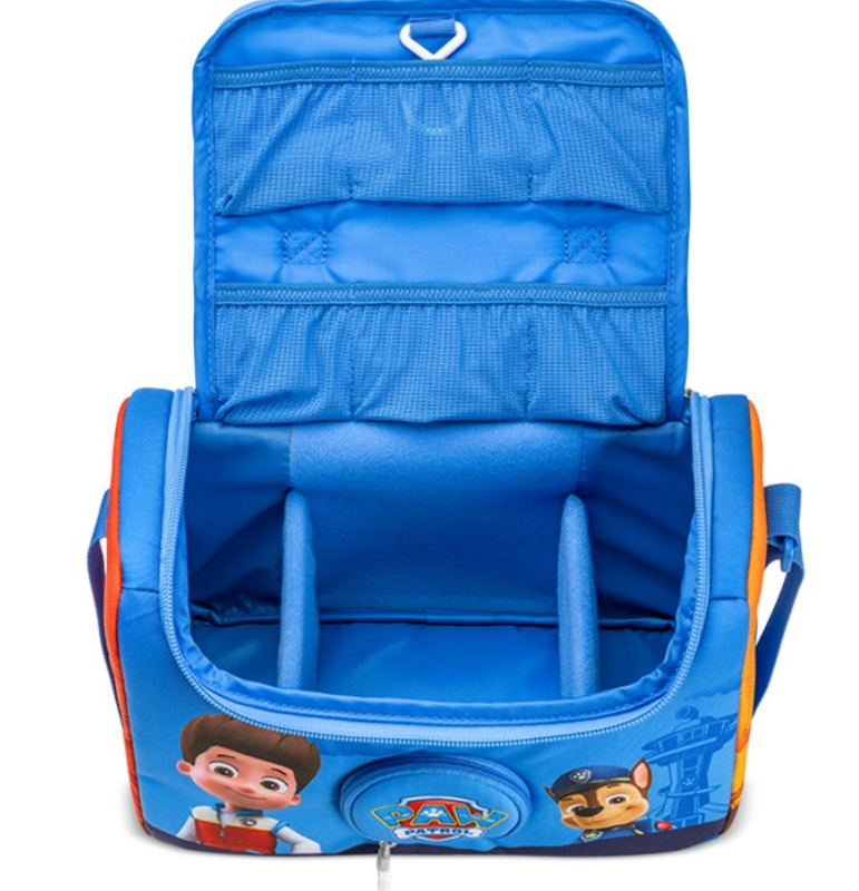 Blaue Paw Patrol Lunchtasche, offen, mit Fächern. Mit Ryder und Chase. Hat orangefarbene und blaue Akzente. Weißer Griff.