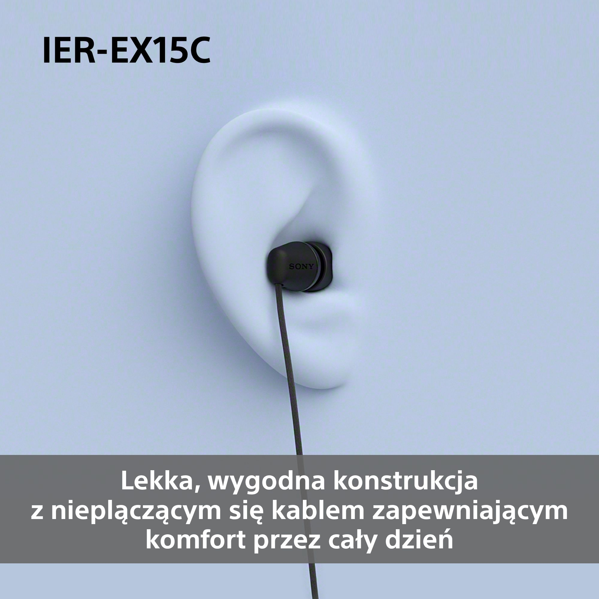 Słuchawka w modelu ucha. Czarny słuchawka z logo Sony. Jasnoniebieskie tło. Tekst na górze i na dole.