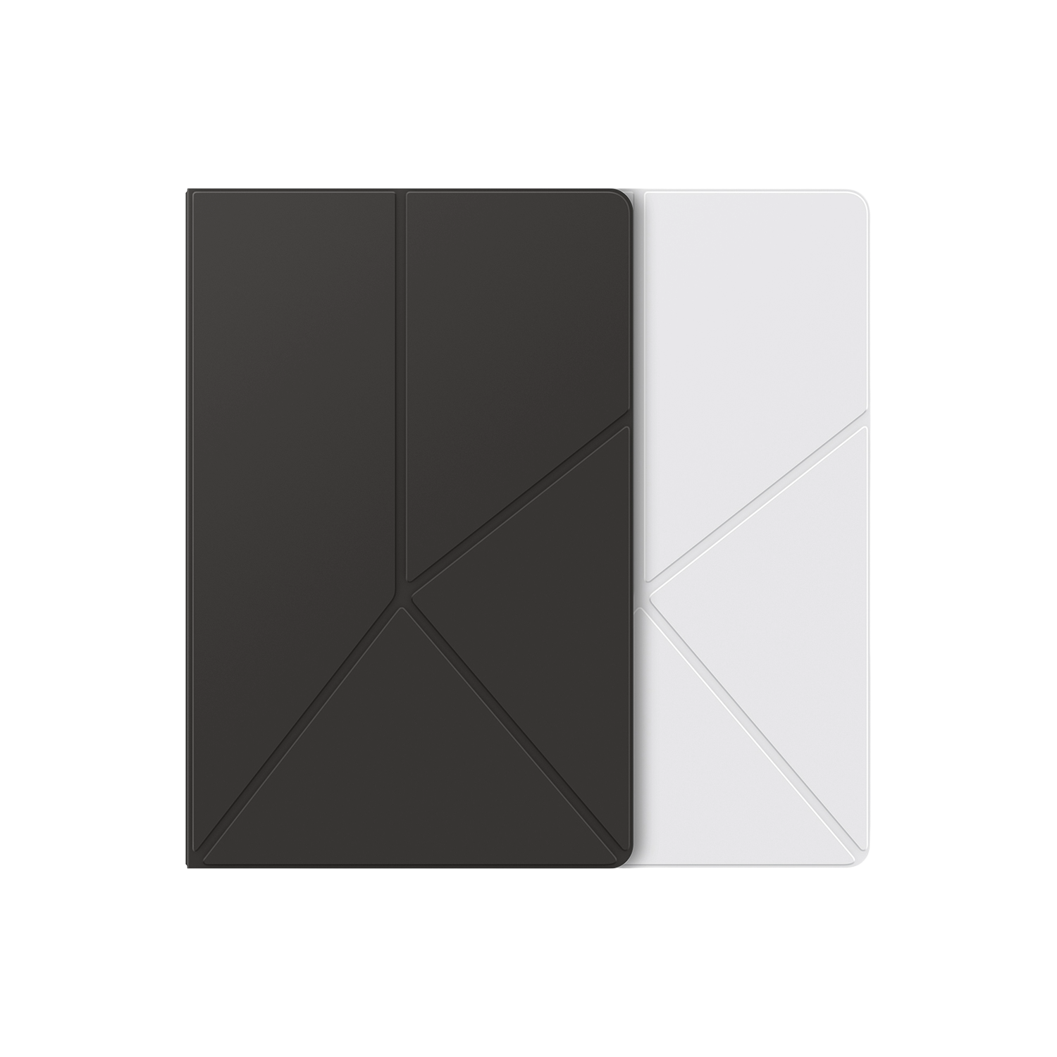 Dos fundas de tableta, una negra y otra blanca, colocadas una al lado de la otra sobre un fondo negro. Cada una tiene patrones geométricos plegados.