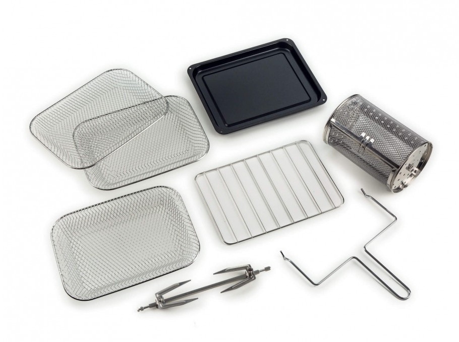 Różne akcesoria do frytkownicy powietrznej: tace z siatki, blacha do pieczenia, grill, rożen, kosz i uchwyt, wszystko na białym tle.