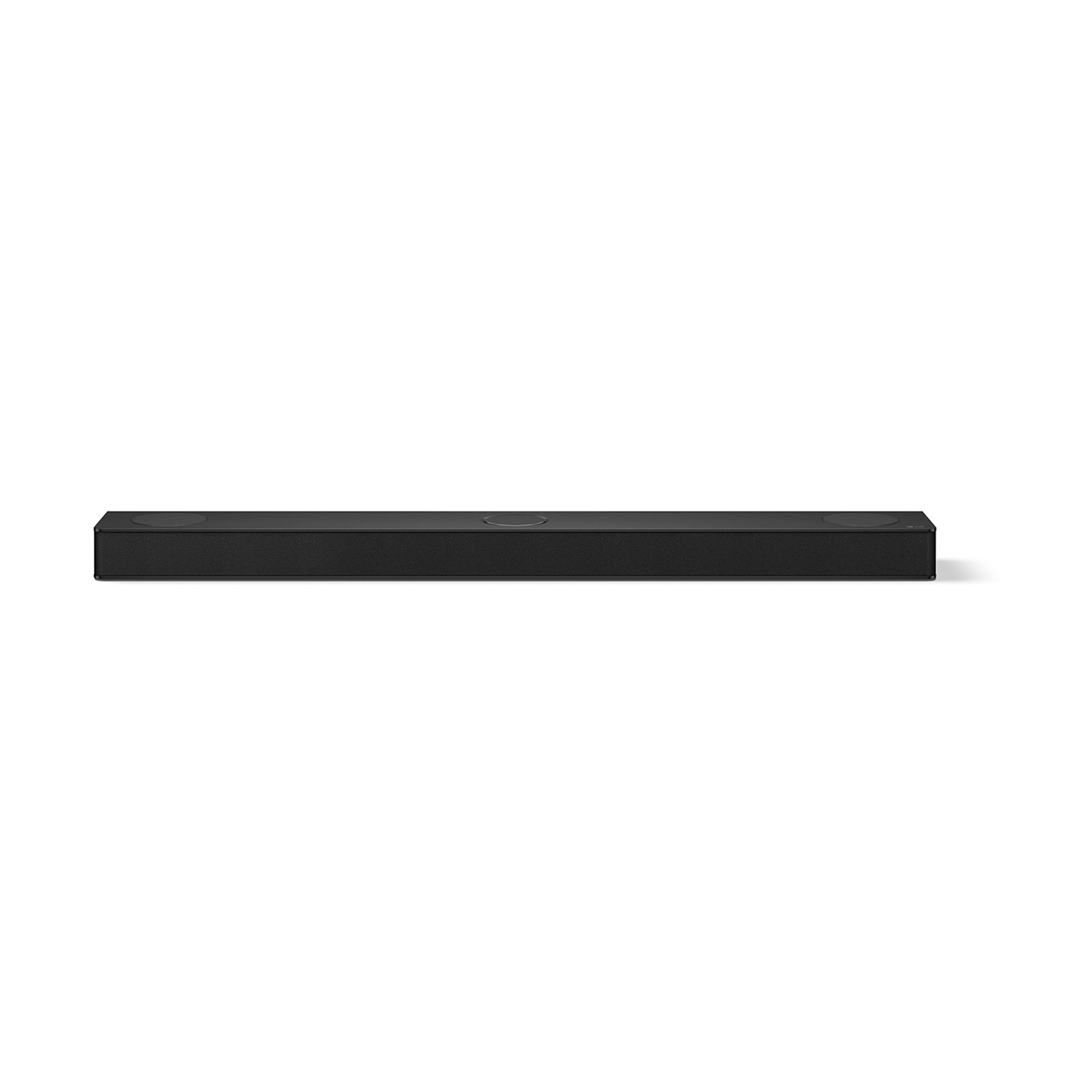 Una soundbar nera è centrata su uno sfondo bianco. La soundbar è rettangolare e ha una trama a rete scura.