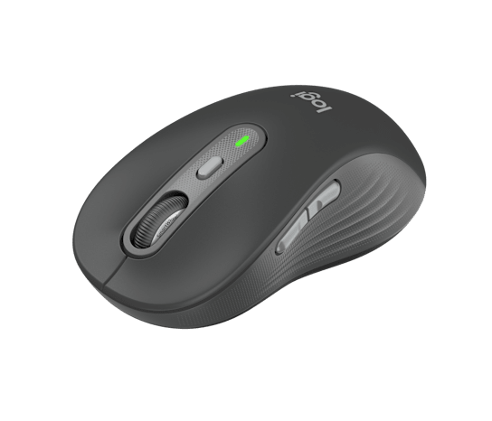 Egy fekete Logitech vezeték nélküli egér görgővel, gombokkal és zöld fényjelzővel, sötétzöld háttér előtt.