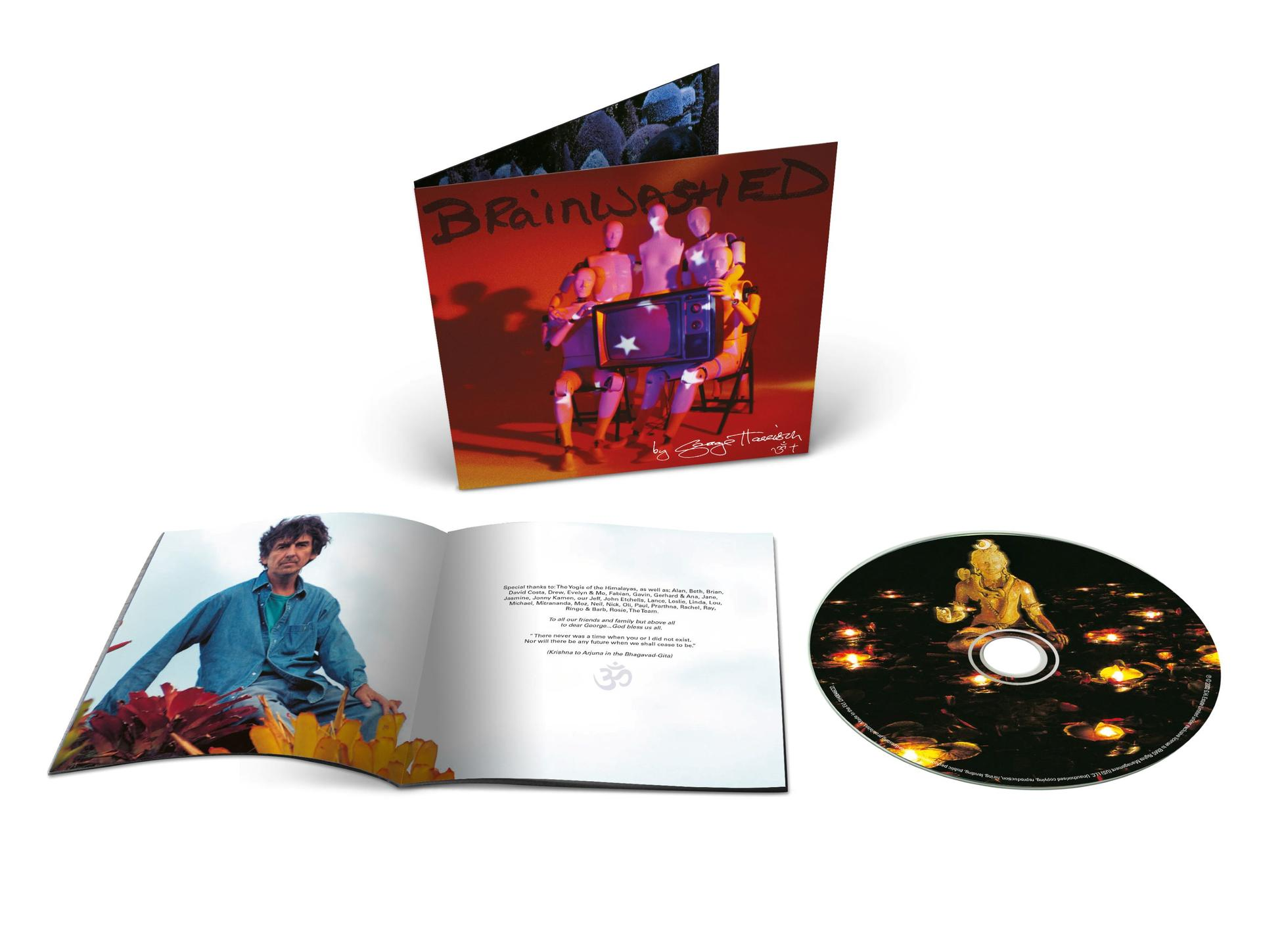 Albumcover: Brainwashed, Schaufensterpuppen um einen Fernseher. Innen ein Mann in Jeans und eine CD mit goldener Figur.