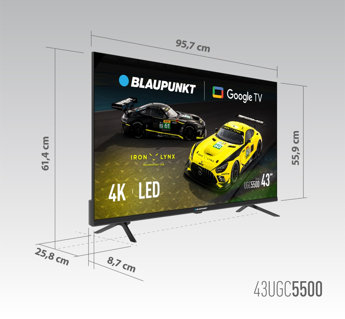 Telewizor Blaupunkt 43" 4K LED Google wyświetla samochody wyścigowe. Wymiary: 95,7 cm szerokości, 61,4 cm wysokości i 55,9 cm.