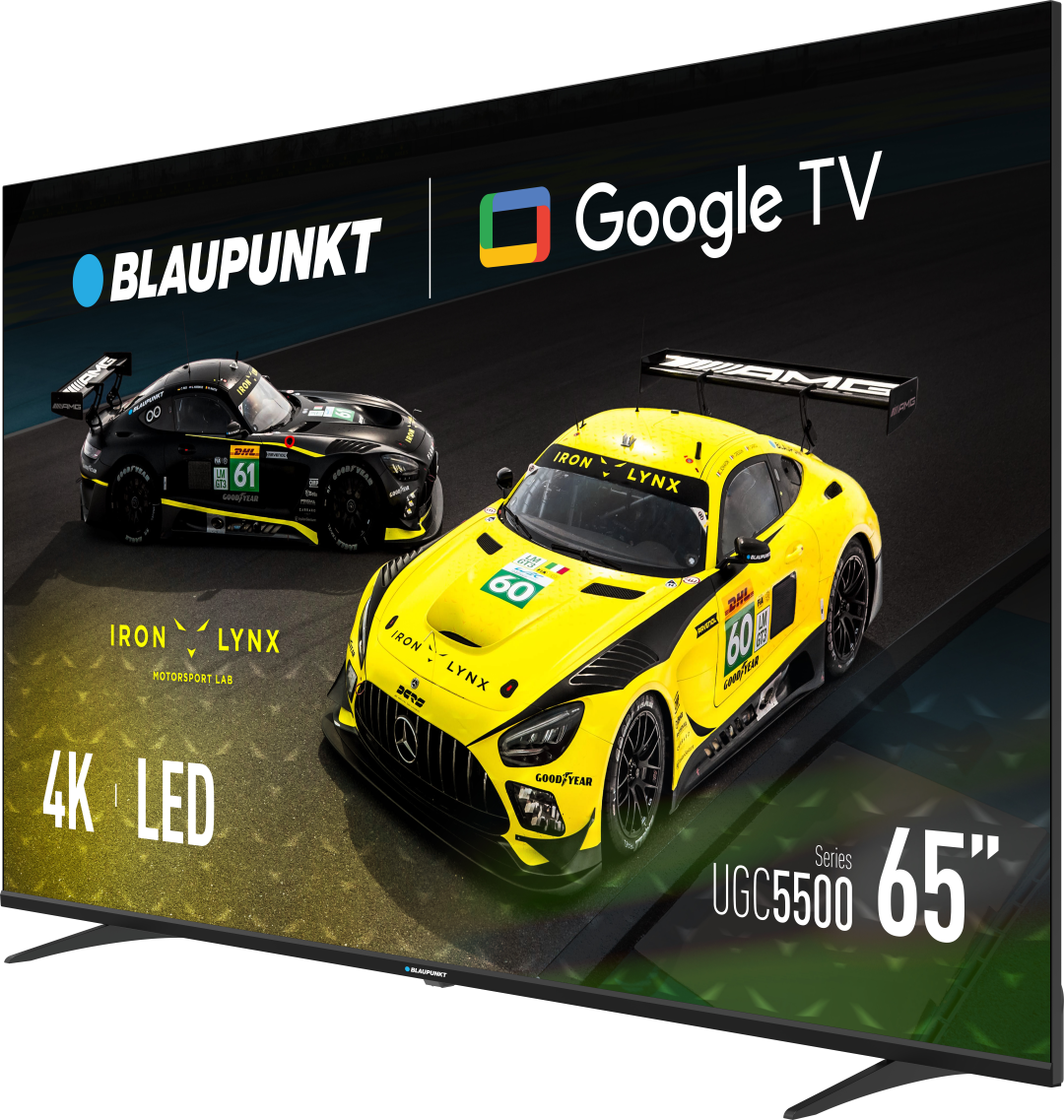 Telewizor Blaupunkt wyświetla dwa samochody wyścigowe, jeden czarny i jeden żółty, z logo Google TV. Specyfikacje telewizora to 4K LED i 65 cali.