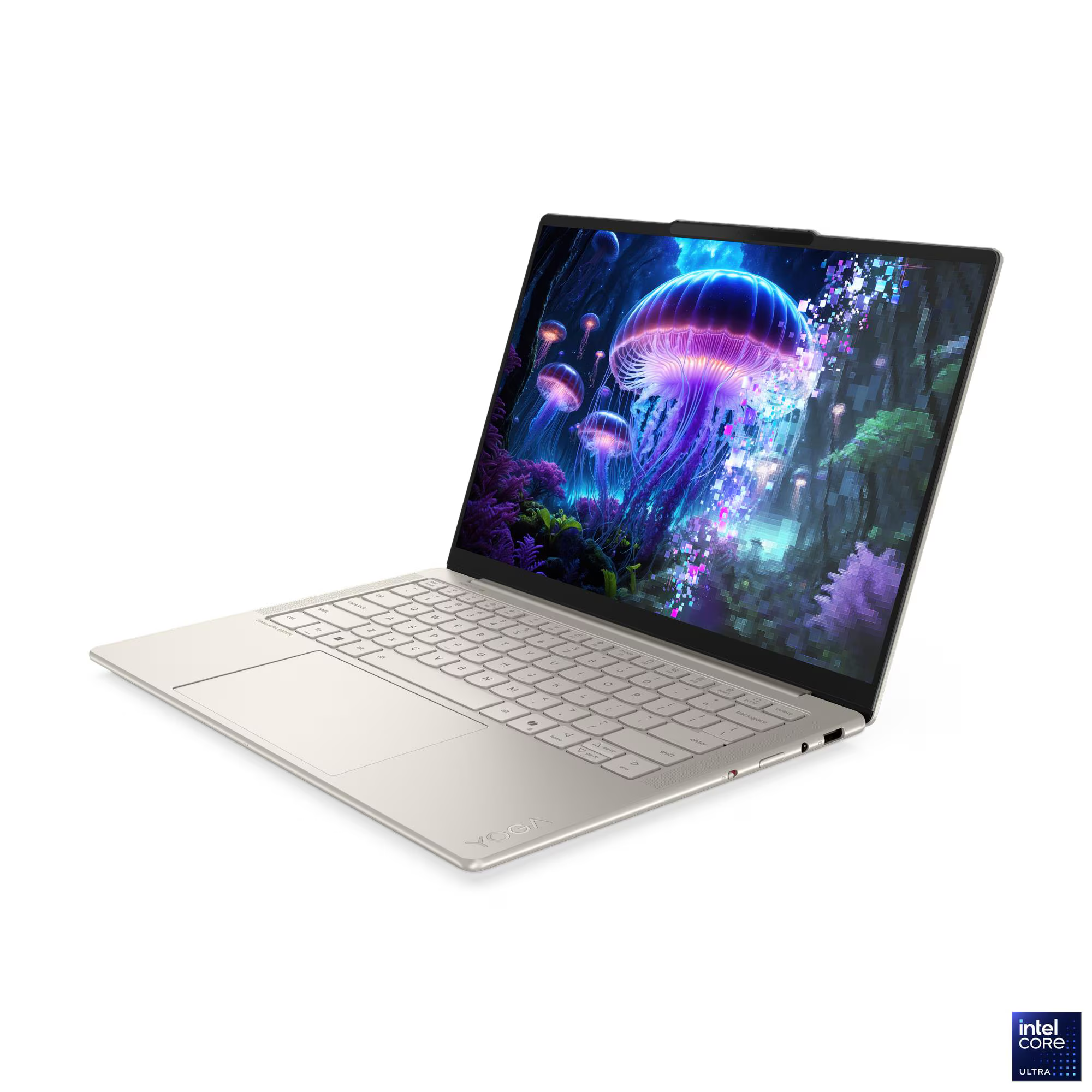 Egy ezüst laptop képernyőjén medúzákat látni egy erdőben. A billentyűzet látható. Az Intel Core Ultra logója a jobb alsó sarokban.