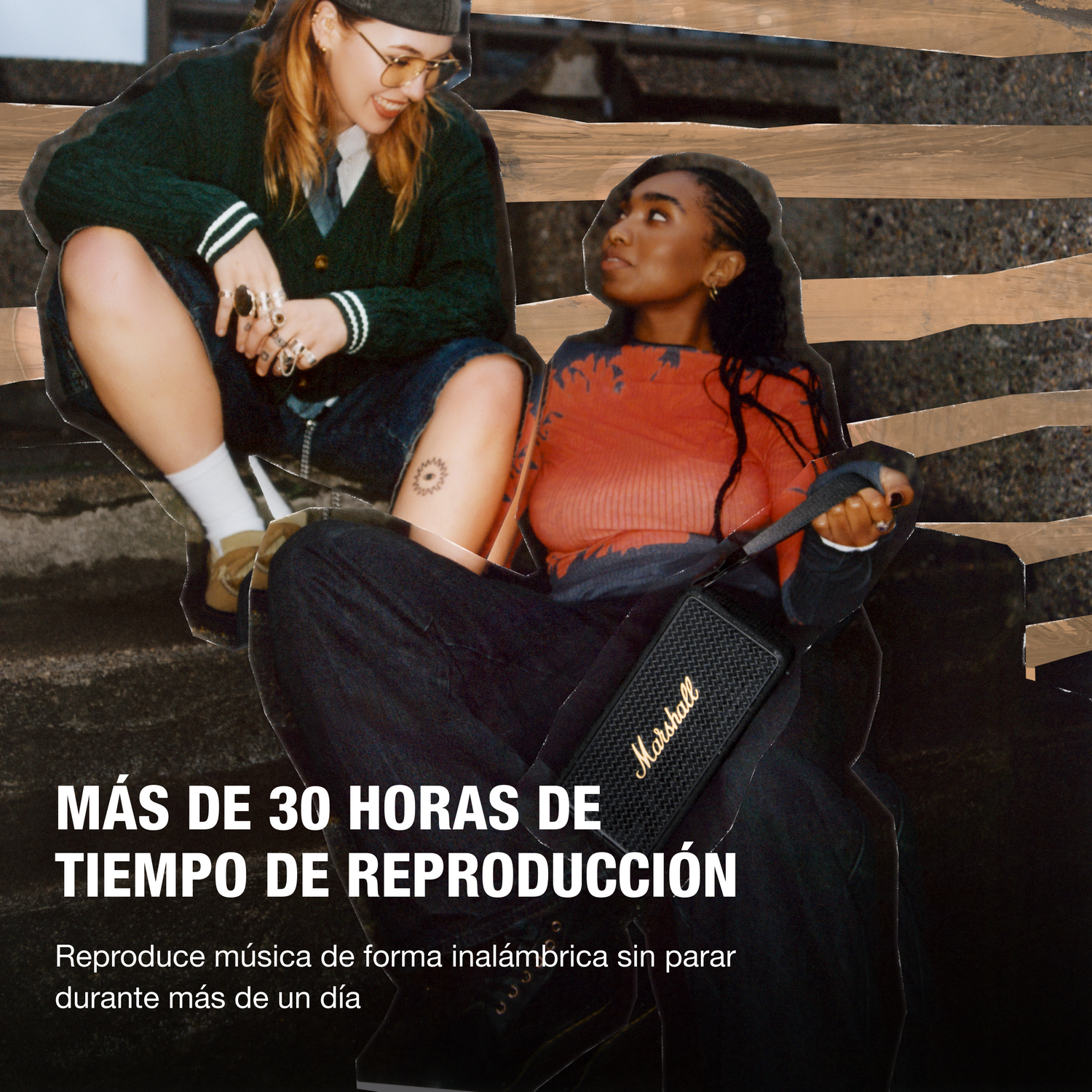 Dos personas sentadas, una con un altavoz Marshall. Una lleva un suéter verde. Texto: 'Más de 30 horas de reproducción'.