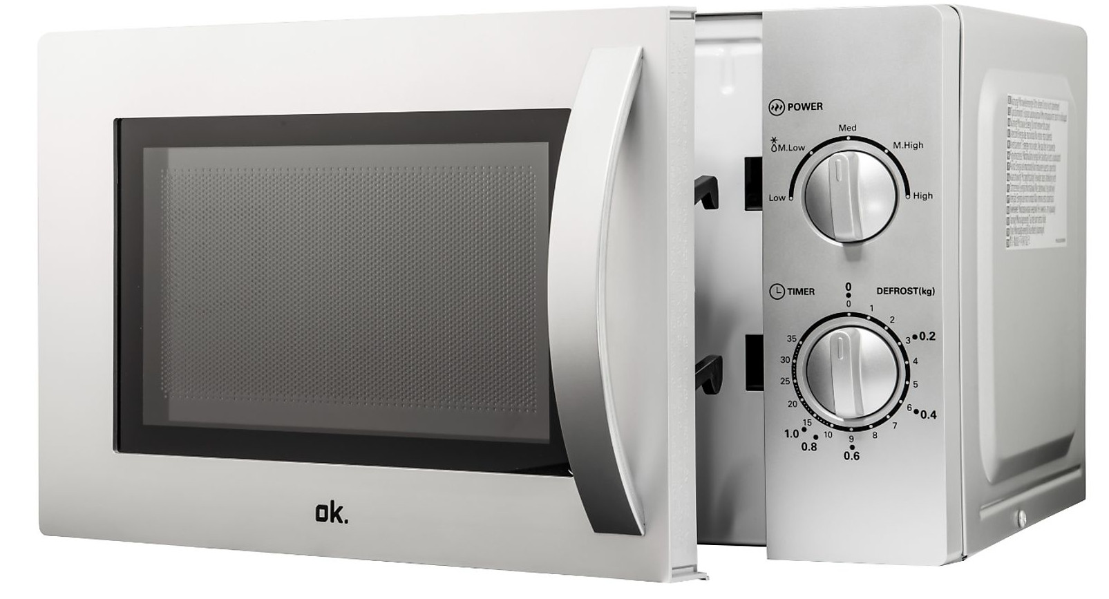 Srebrna kuchenka mikrofalowa z otwartymi drzwiami. Pokrętła do zasilania, timera i rozmrażania. Uchwyt drzwi jest srebrny. Marka to 'ok'.