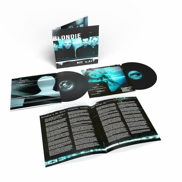 L'album 'No Exit' de Blondie, vinyles et livret. La pochette de l'album montre les membres du groupe. Disques et livret ouverts, affichant le contenu.