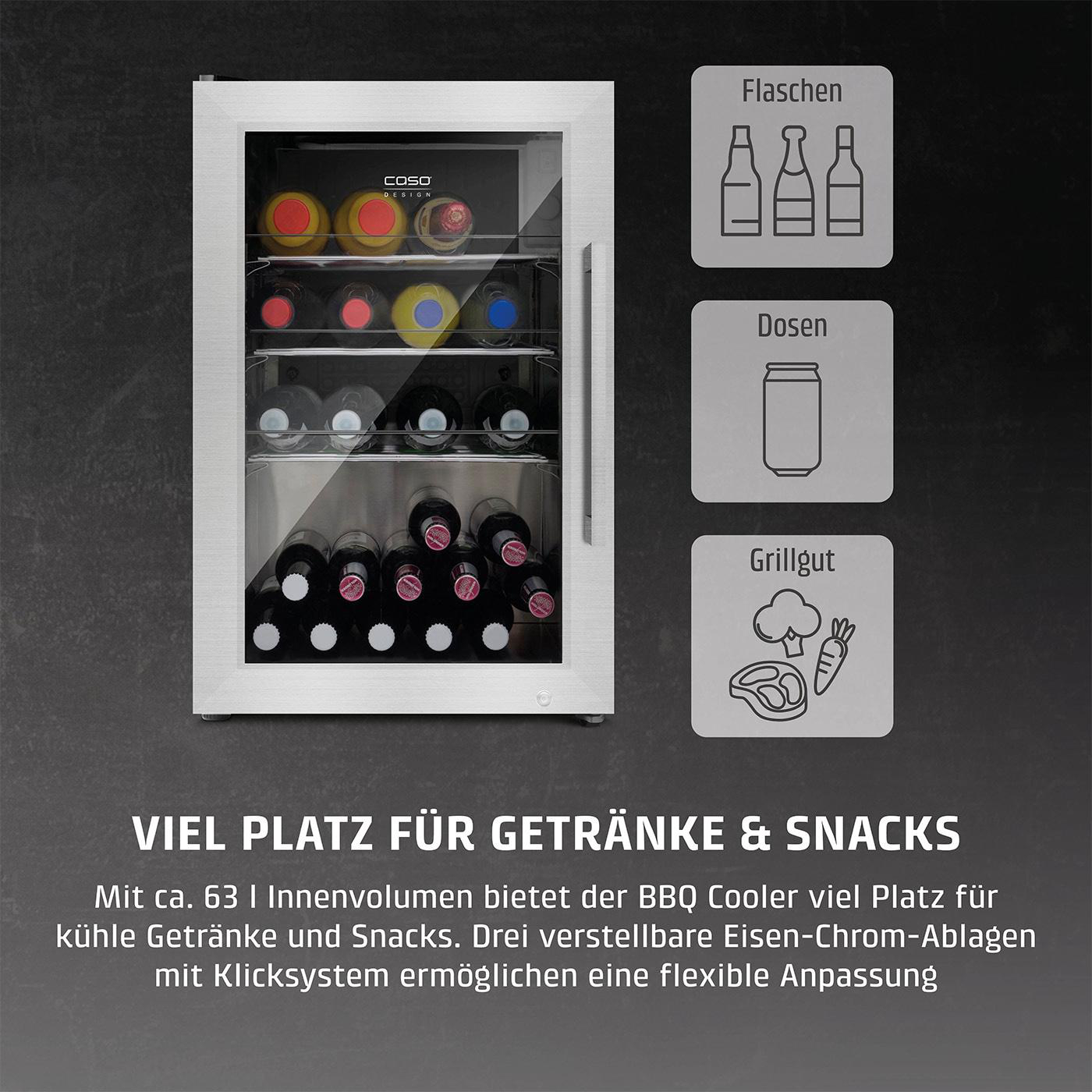 Ein Kühler mit Getränken und Snacks. Symbole für Flaschen, Dosen und Grillgut werden angezeigt. Text: 'VIEL PLATZ FÜR GETRÄNKE & SNACKS'.