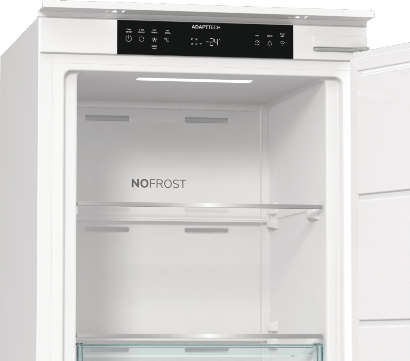 Otwarty biały wnętrze lodówki. Ma półki, logo NoFrost i panel sterowania z wyświetlaczem temperatury.