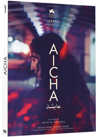 Couverture du film, Aicha, avec le profil d'une femme, cheveux noirs, titre en blanc. Le fond est flou, avec logos de festivals et crédits.
