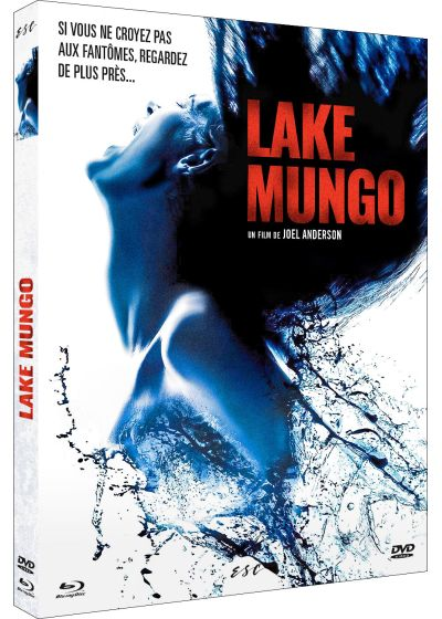 DVD-hoes voor Lake Mungo. Het toont het gezicht van een persoon die uit het water komt. De titel, in het rood, en de slogan zijn aanwezig.
