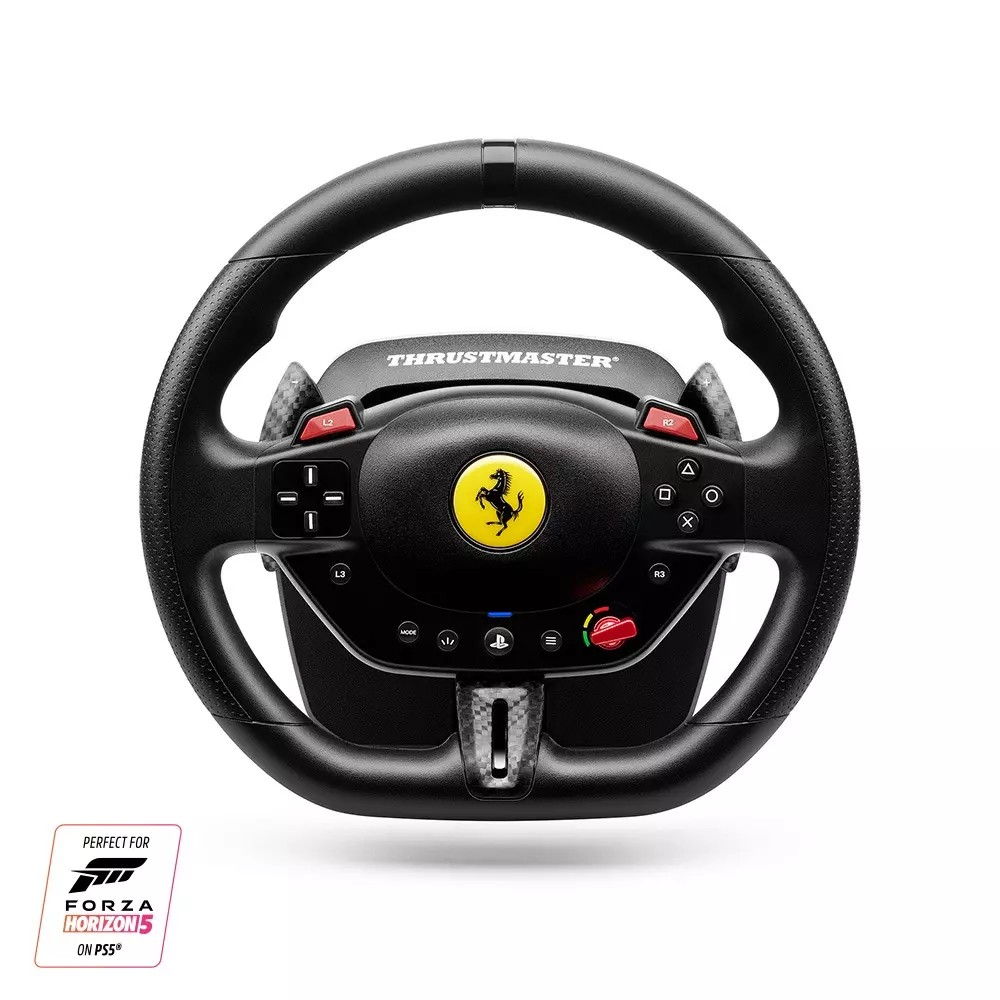 Volante Thrustmaster Ferrari nero con pulsanti, logo Ferrari giallo e logo Forza Horizon 5.