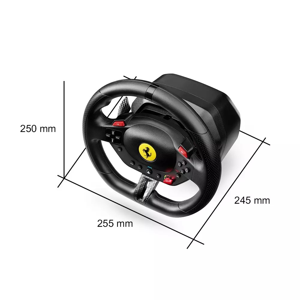 Un volante Ferrari nero con dimensioni etichettate. Include pulsanti rossi e un logo Ferrari giallo al centro.