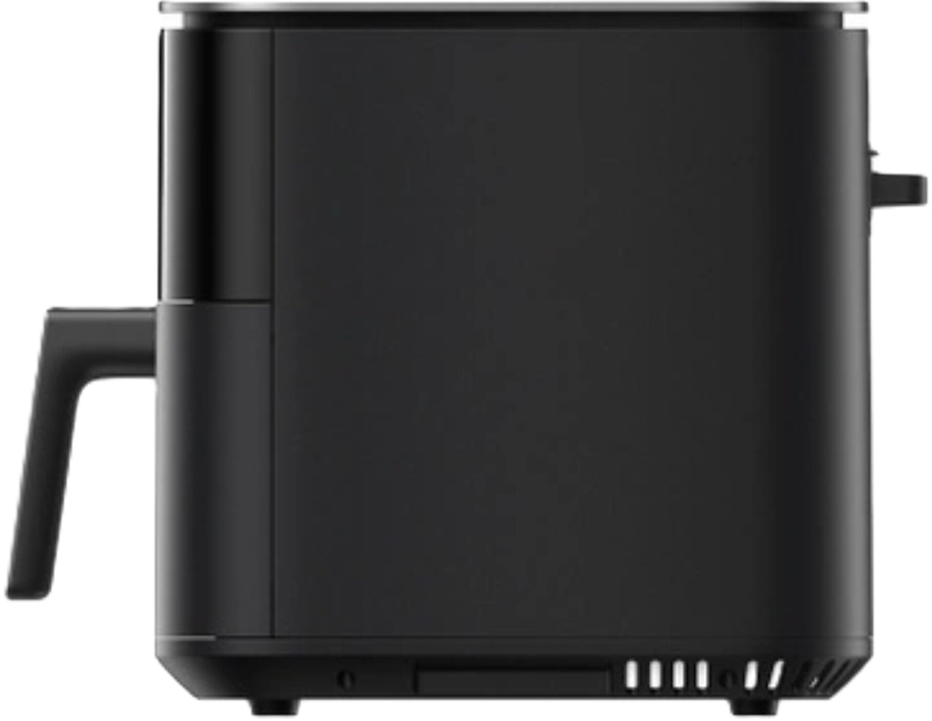 Pokazana jest czarna frytkownica. Ma uchwyt z boku i otwór wentylacyjny na dole. Tło jest białe.