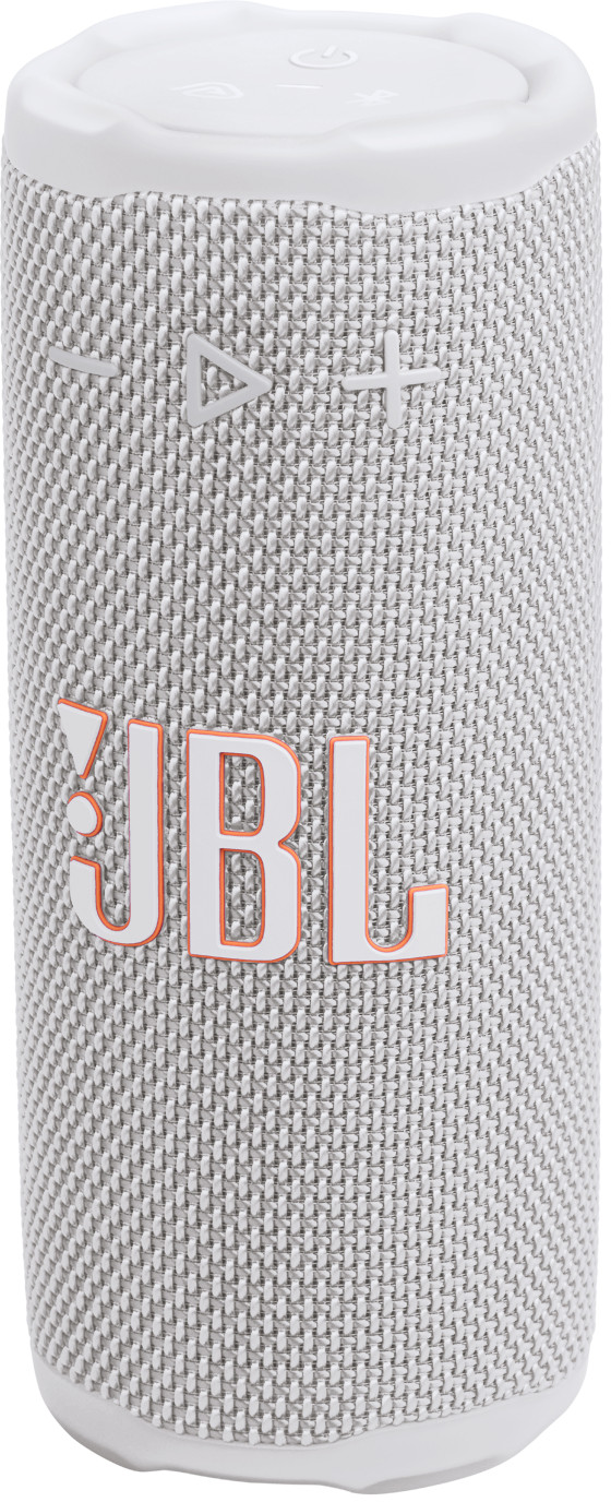 Un haut-parleur JBL blanc avec extérieur en tissu texturé. Le logo JBL est visible. Commandes de lecture sur le dessus.