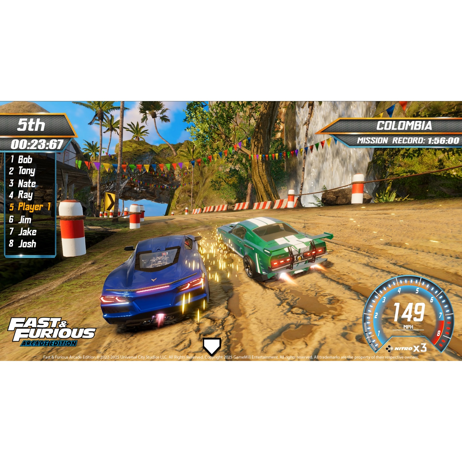 Een blauwe auto racet tegen een groene auto op een zandpad. De game-interface toont tijd, snelheid en positie.
