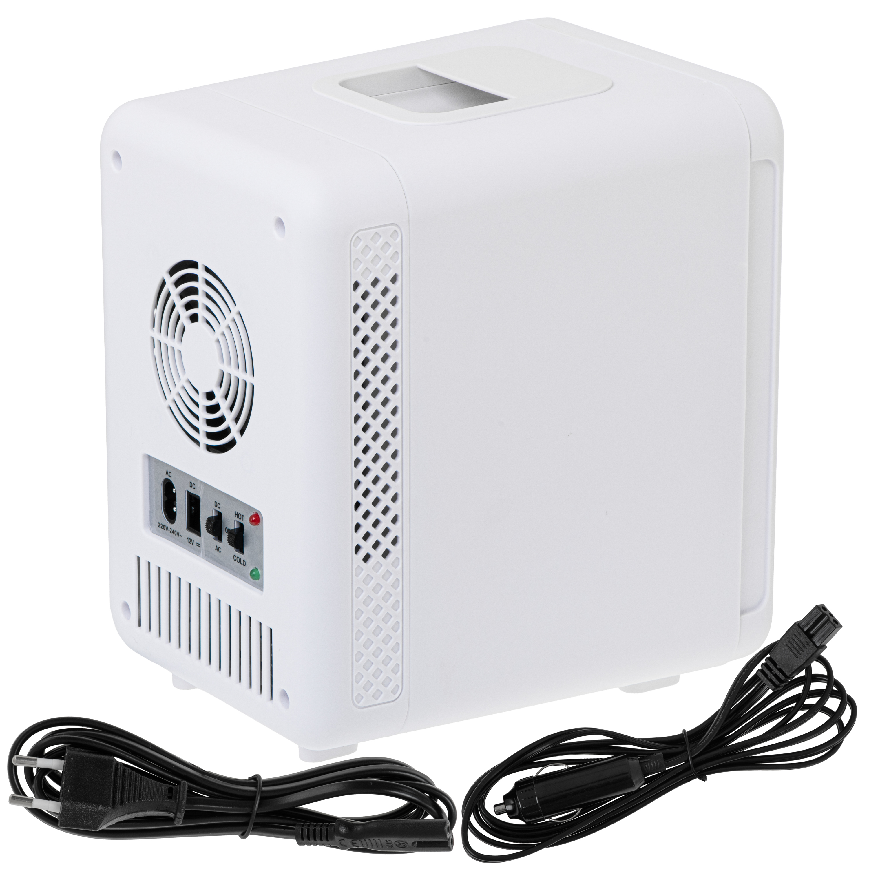 Egy kis fehér mini hűtőszekrény két fekete tápkábellel. Van egy ventilátor, egy vezérlőpanel és egy fogantyú a tetején.