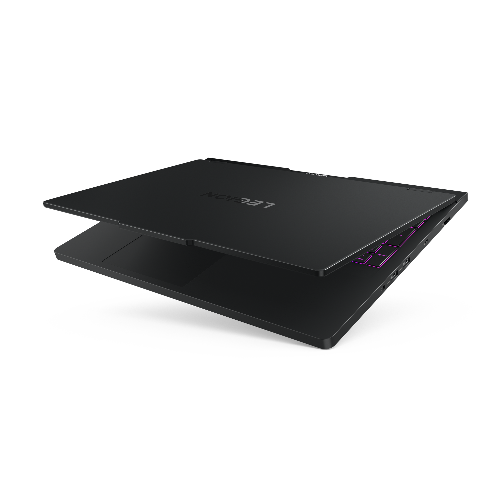 Schwarzer Lenovo Legion Laptop, teilweise geöffnet, mit beleuchteter Tastatur. Das Legion-Logo ist sichtbar.