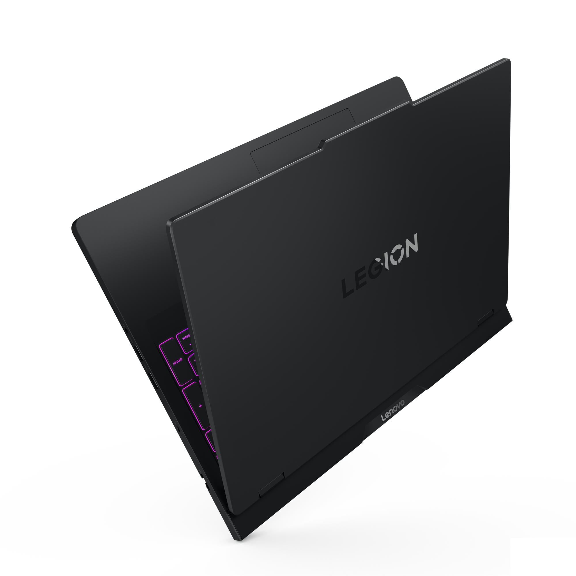 Schwarzer Lenovo Legion Laptop, teilweise geöffnet. Tastaturtasten leuchten pink. Der Bildschirm ist geöffnet.