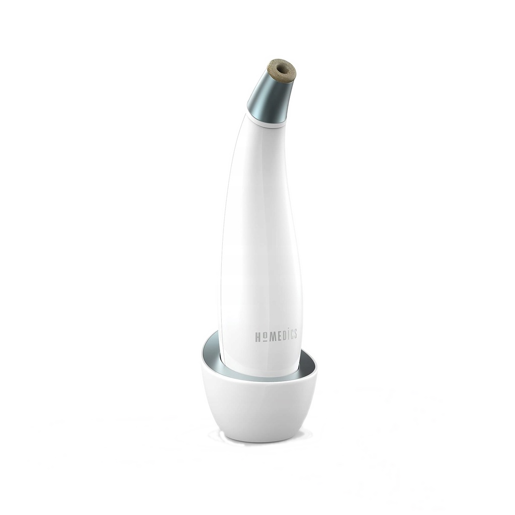 Białe urządzenie do twarzy HoMedics, składające się z korpusu i podstawy. Końcówka jest srebrna z brązową, porowatą główką. Tło jest czarne.