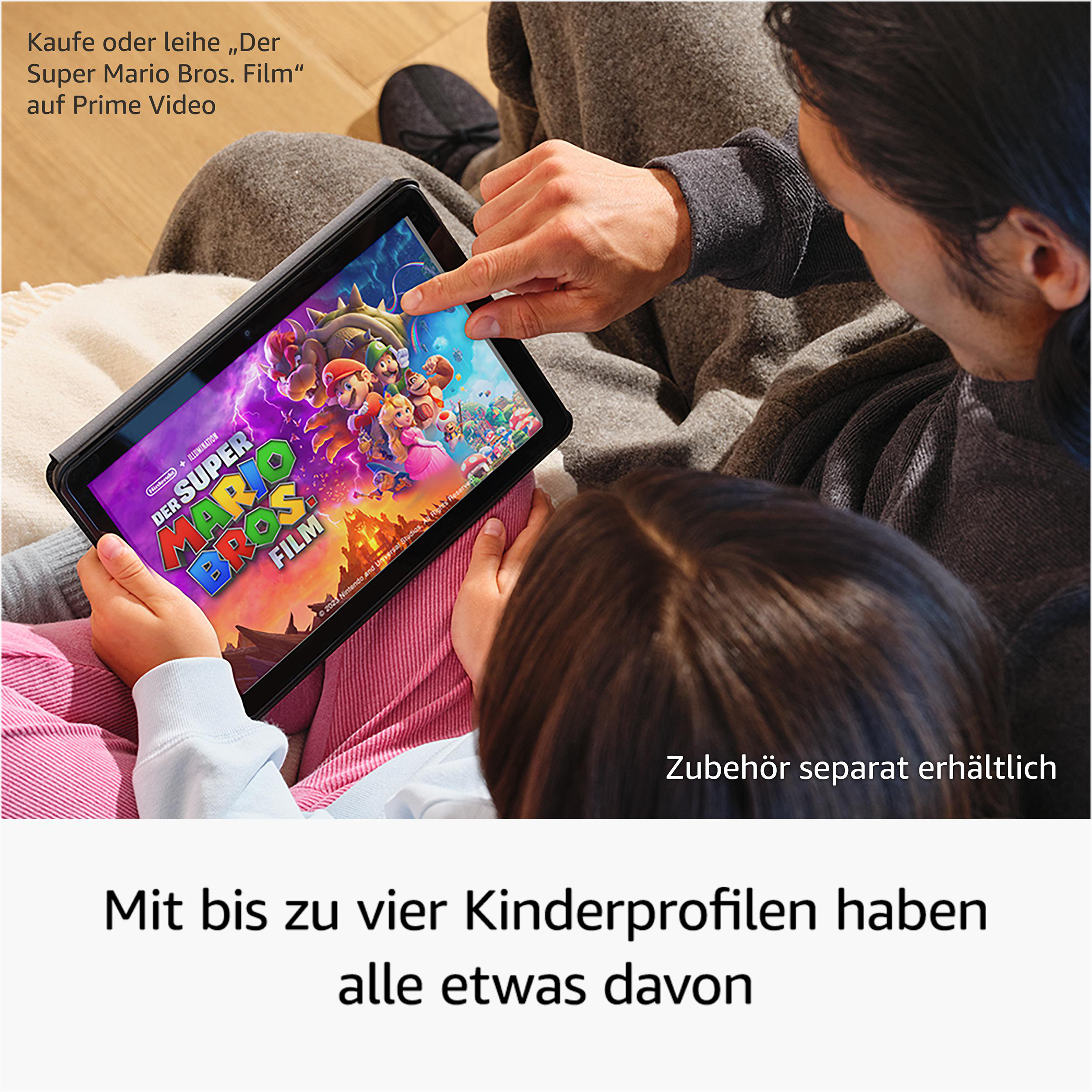 Eine Person zeigt auf ein Tablet, das den Super Mario Bros. Film zeigt. Text auf Deutsch bewirbt den Film auf Prime Video.