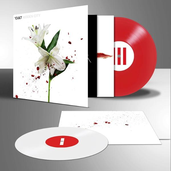 Albumcover mit weißen Lilien, roter Schallplatte, weißer Schallplatte mit roter Mitte und Blutspritzer-Design. Weißer Hintergrund.