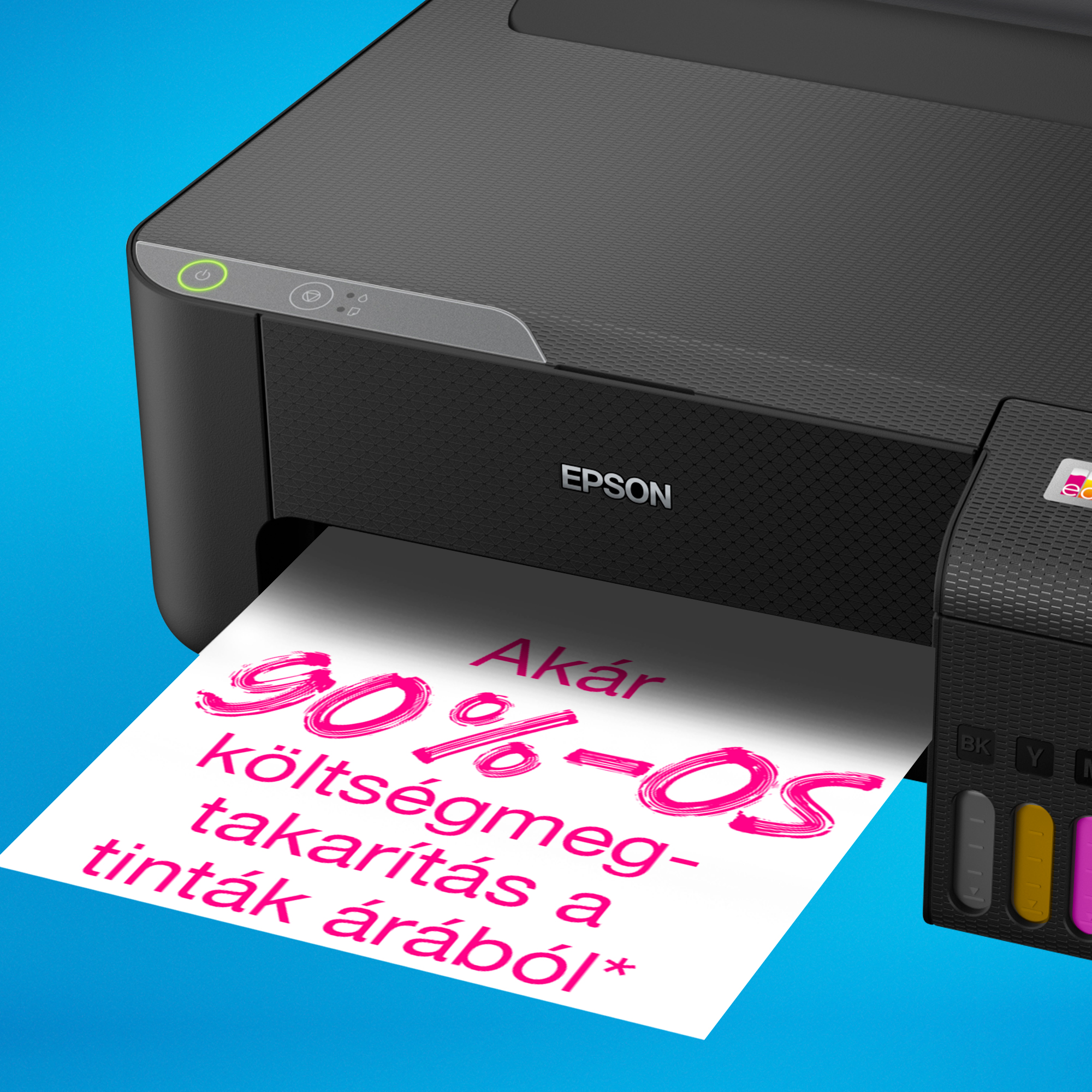 Egy fekete Epson nyomtató rózsaszín szöveggel nyomtat egy papírt: 90%-os költségmegtakarítás a tinták árából. Kék háttér.