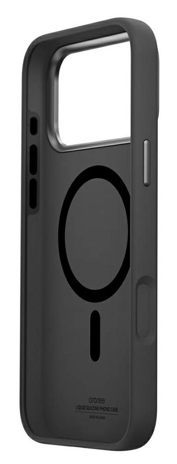 Czarne etui na telefon z wycięciem na aparat i okrągłym wzorem z tyłu. Widoczna nazwa marki.