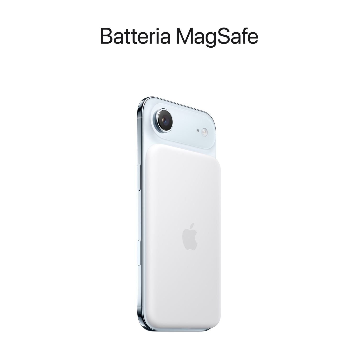 Un iPhone con una batteria MagSafe bianca collegata. Il telefono ha una fotocamera e il logo Apple è visibile sulla batteria.