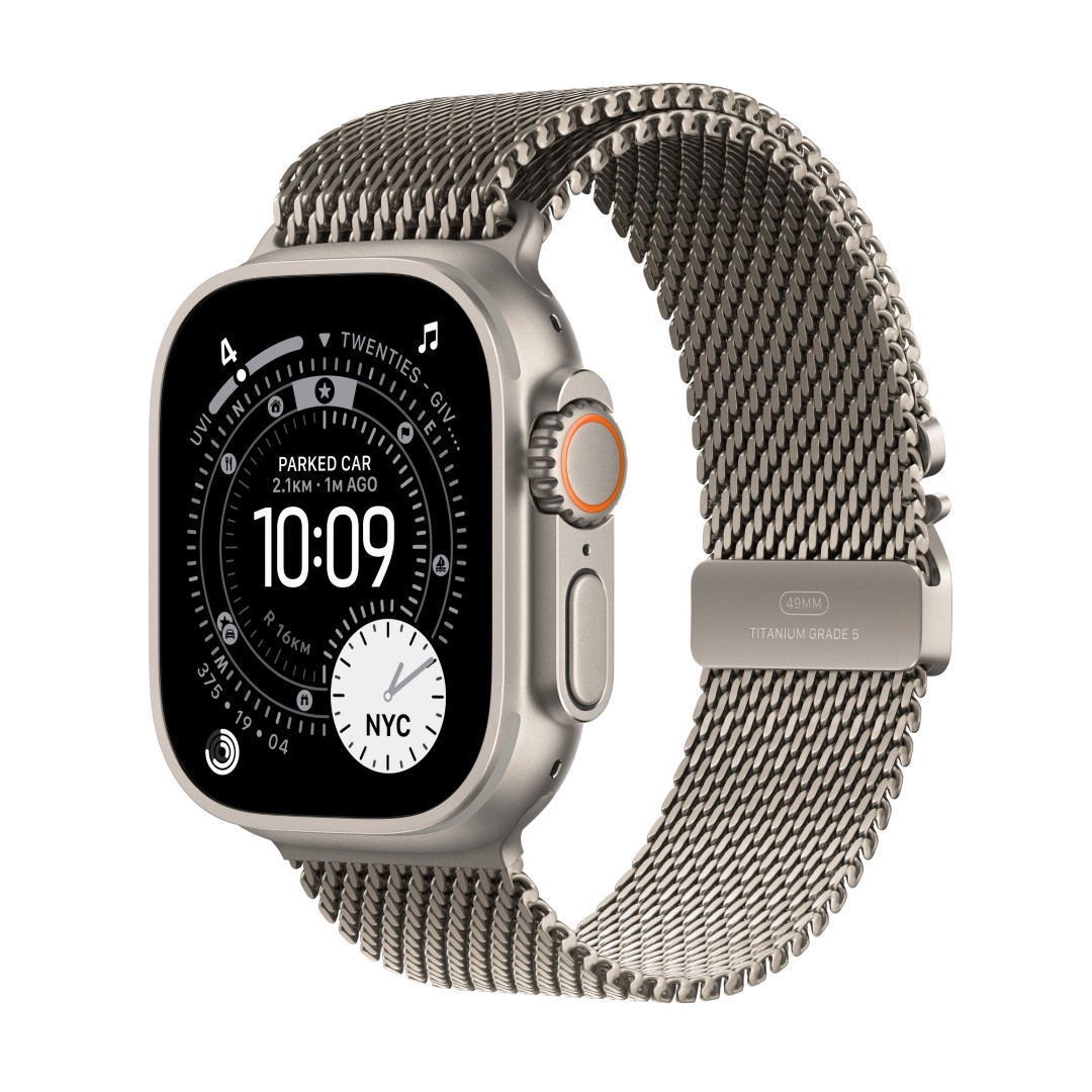 Srebrny Apple Watch Ultra z siatkowym paskiem wyświetla 10:09. Zegarek pokazuje szczegóły, takie jak zaparkowany samochód i czas NYC.