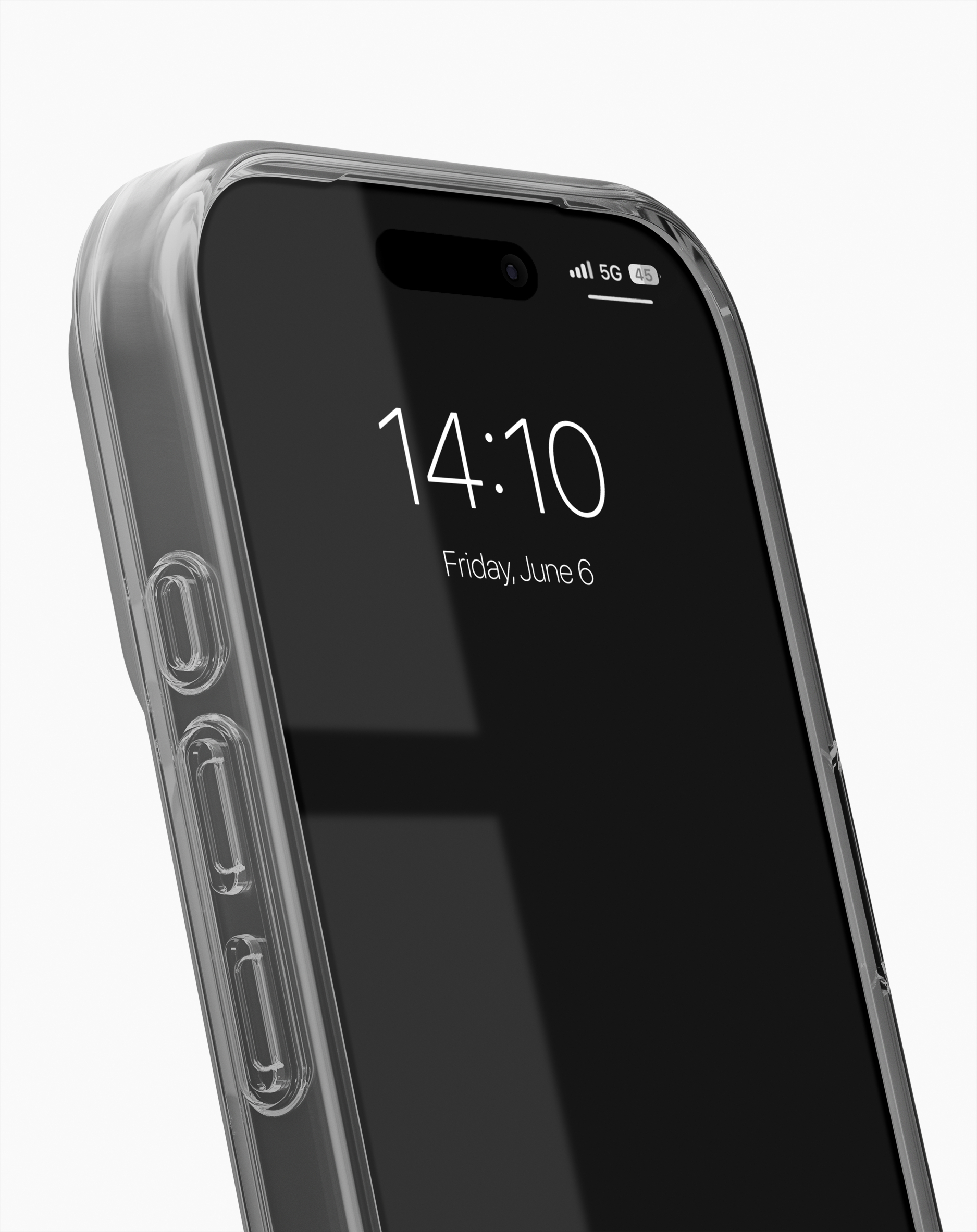 Nahaufnahme eines Telefons mit klarer Hülle. Der Bildschirm zeigt Zeit und Datum mit weißem Hintergrund.