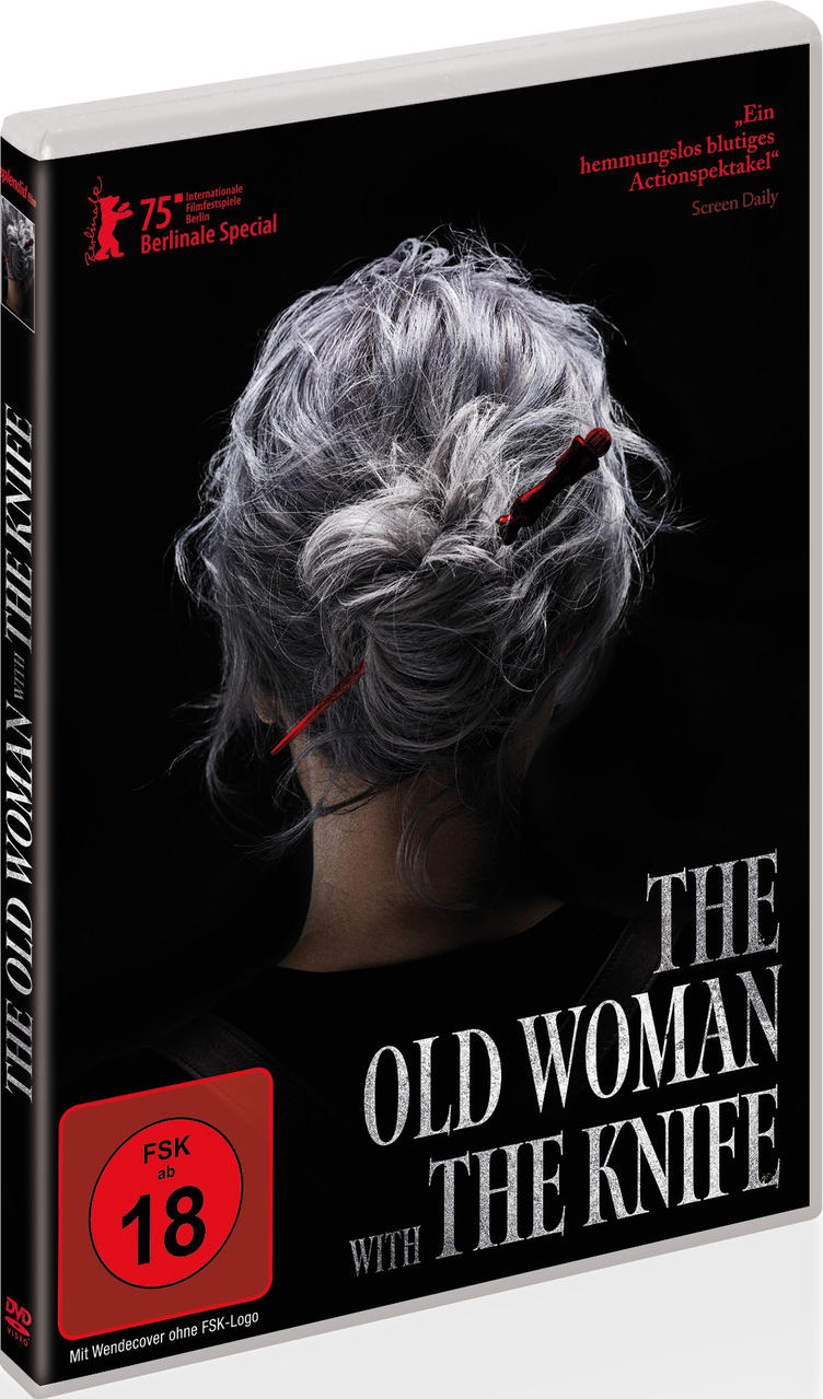 DVD-Hülle. Eine ältere Frau mit grauem Haar und einer roten Haarnadel. Der Titel lautet THE OLD WOMAN WITH THE KNIFE. FSK 18-Rating sichtbar.