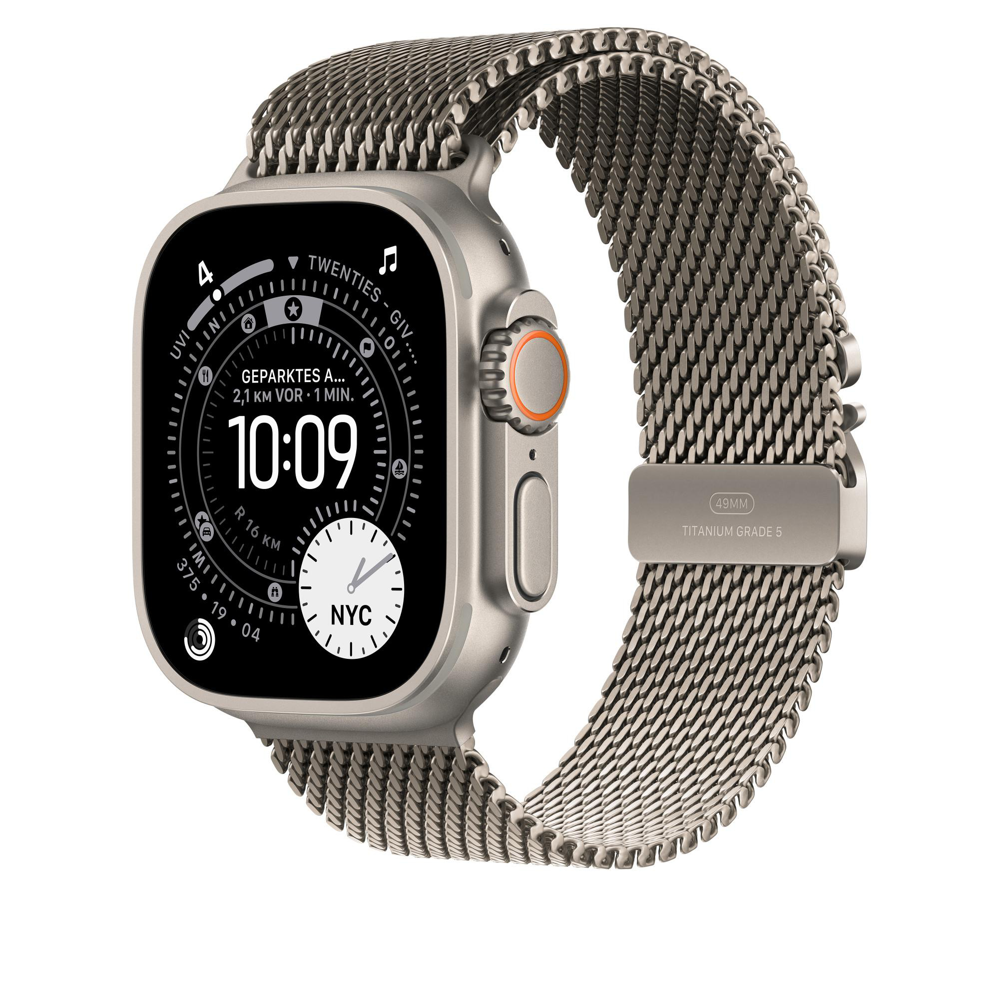 Silberne Apple Watch Ultra auf Weiß. Die Uhr zeigt die Zeit 10:09 an. Das Armband besteht aus Metall.