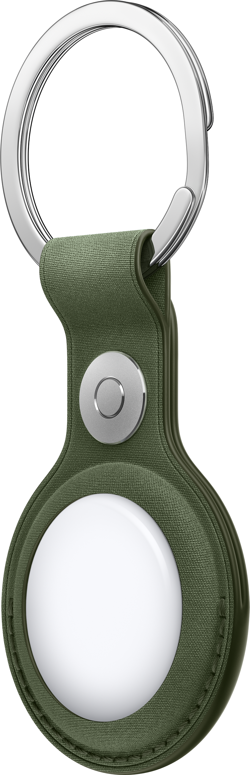 Un supporto per AirTag con un anello argentato e una custodia in tessuto verde, e un tag circolare bianco.