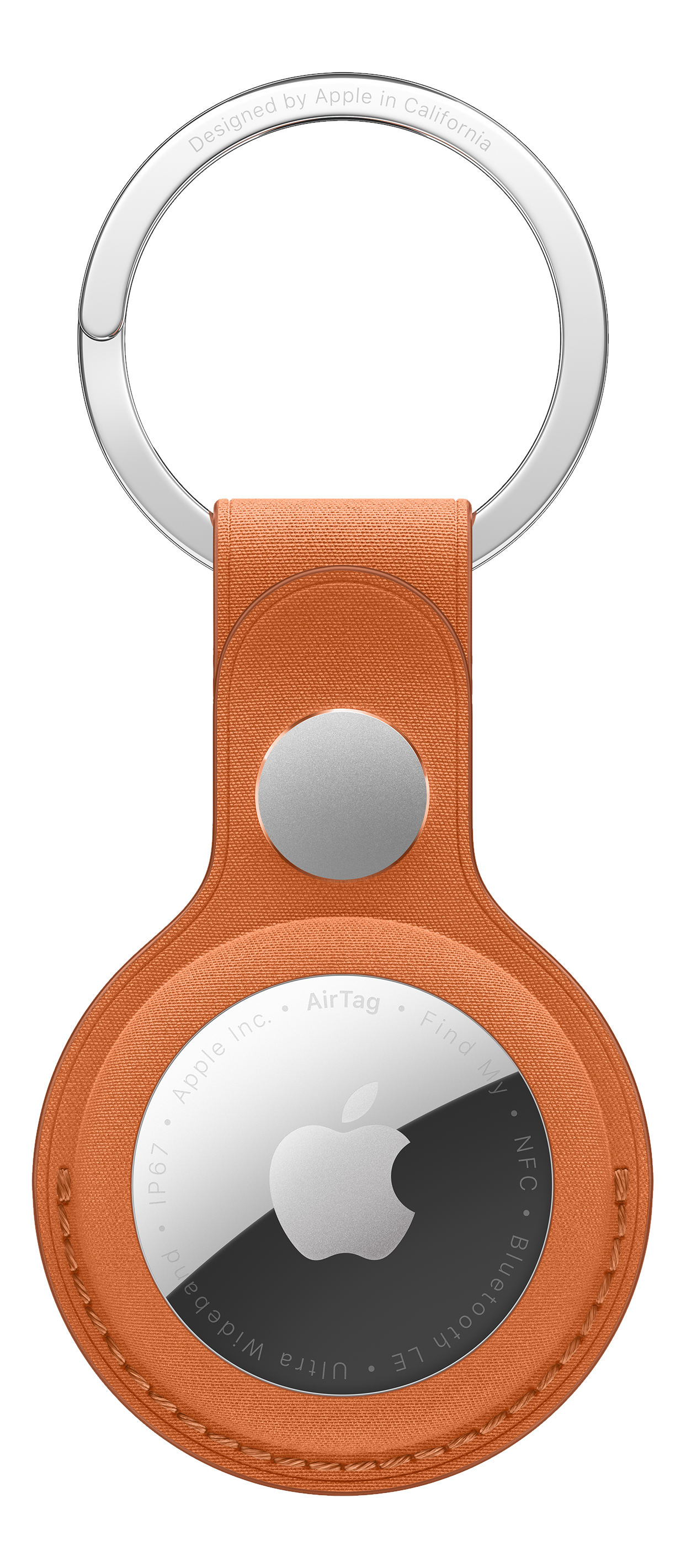 Apple AirTag con passante in pelle arancione e portachiavi argentato. Presenta il logo Apple e il testo: AirTag, Find My, Bluetooth LE, Ultra Wideband.