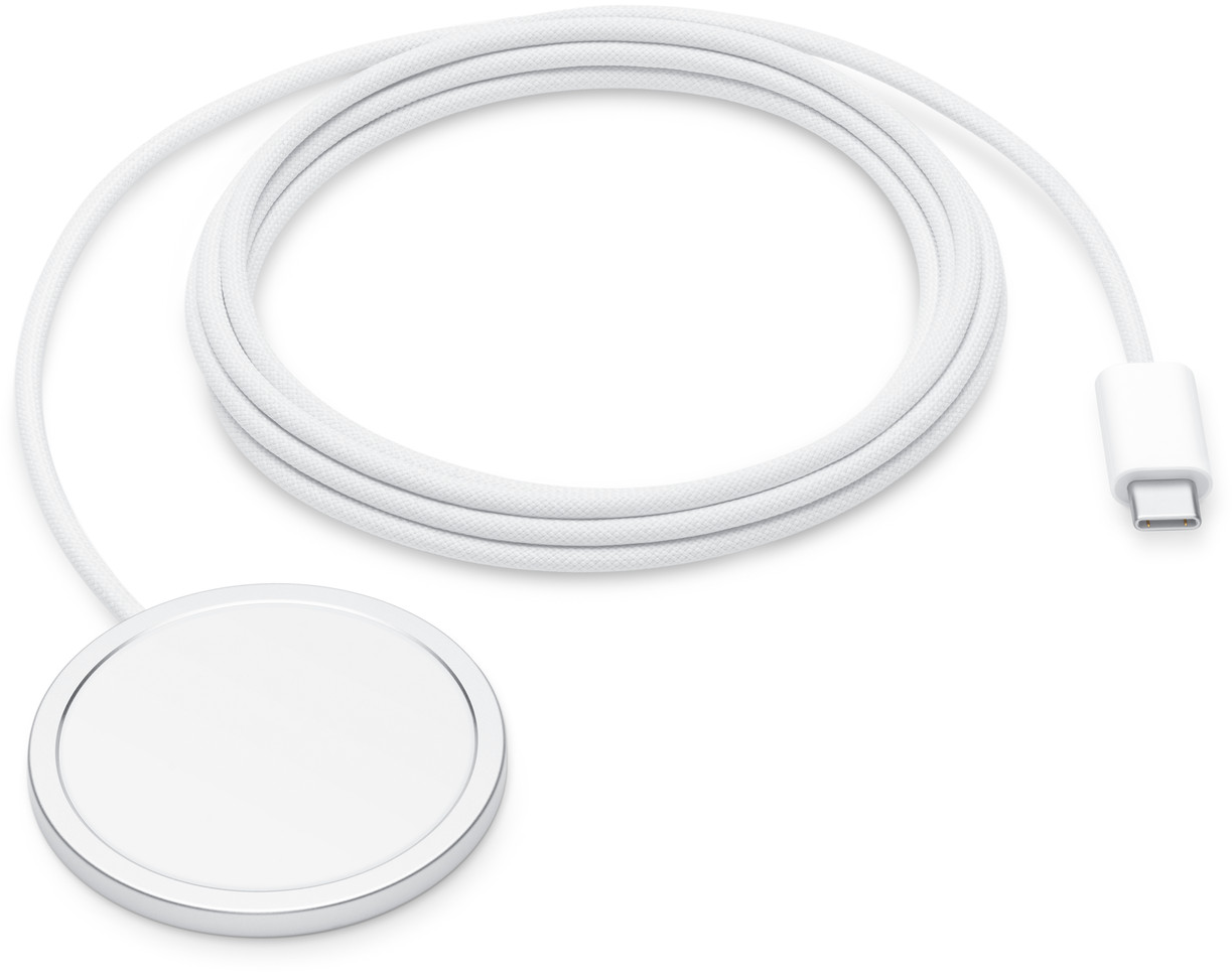 Un cavo di ricarica bianco con un caricatore magnetico circolare e un connettore USB-C, tutto su sfondo bianco.