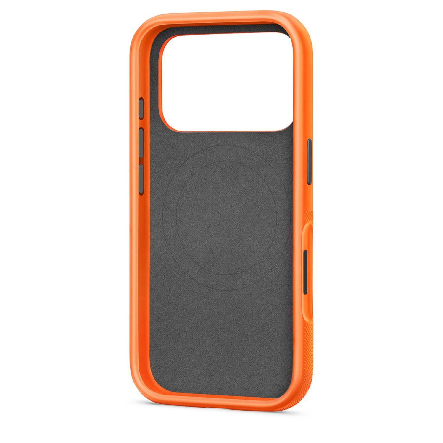 Een oranje telefoonhoesje met een grijze binnenkant. De hoes heeft uitsparingen voor de camera en knoppen. De achterkant heeft een cirkelvormige markering.