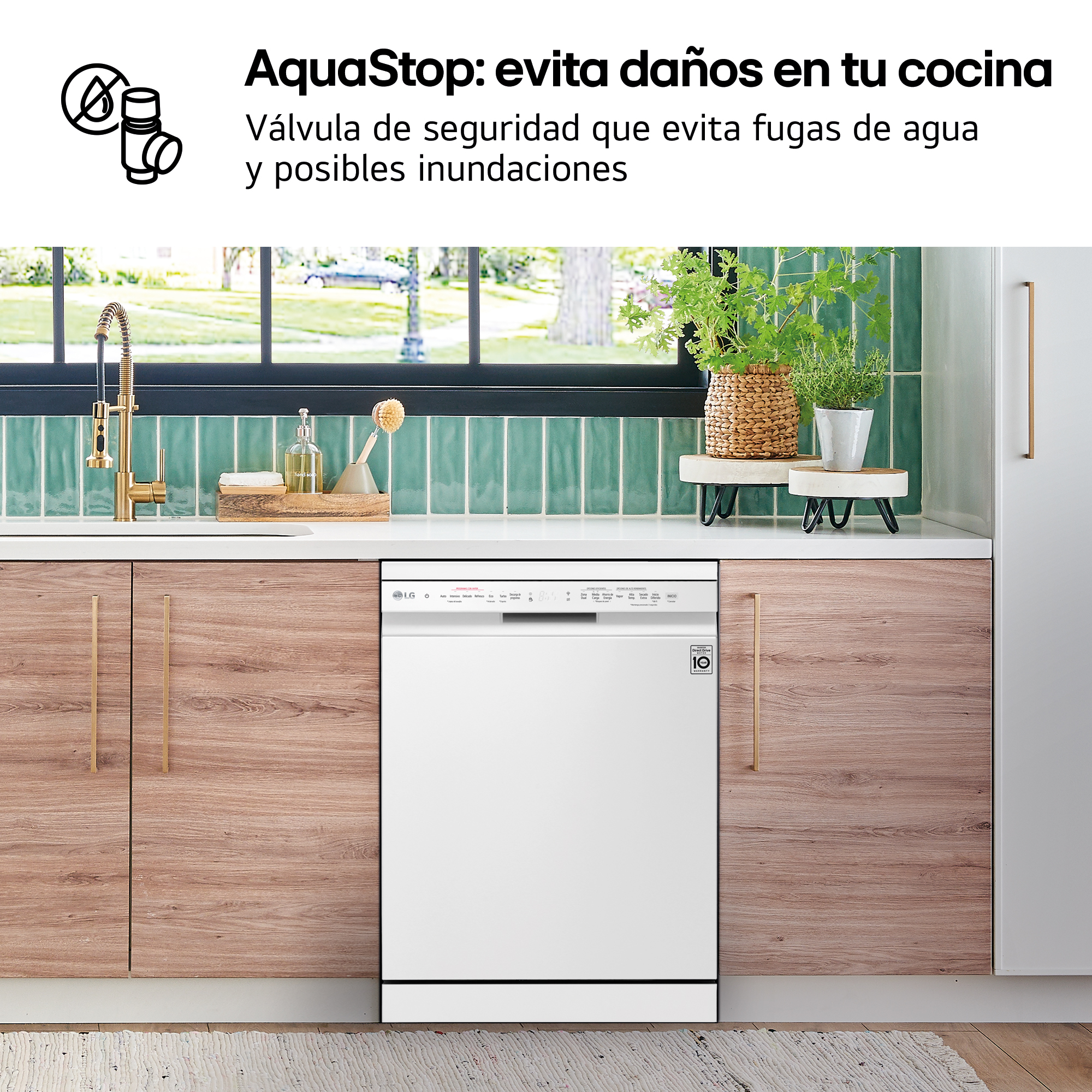 Cocina con lavavajillas LG. Gabinetes de madera, fregadero con grifo dorado y plantas.
