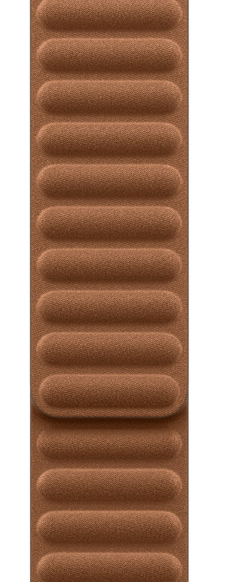 Nahaufnahme eines braunen Lederarmbands. Es hat eine strukturierte Oberfläche mit erhabenen, abgerundeten Rippen.