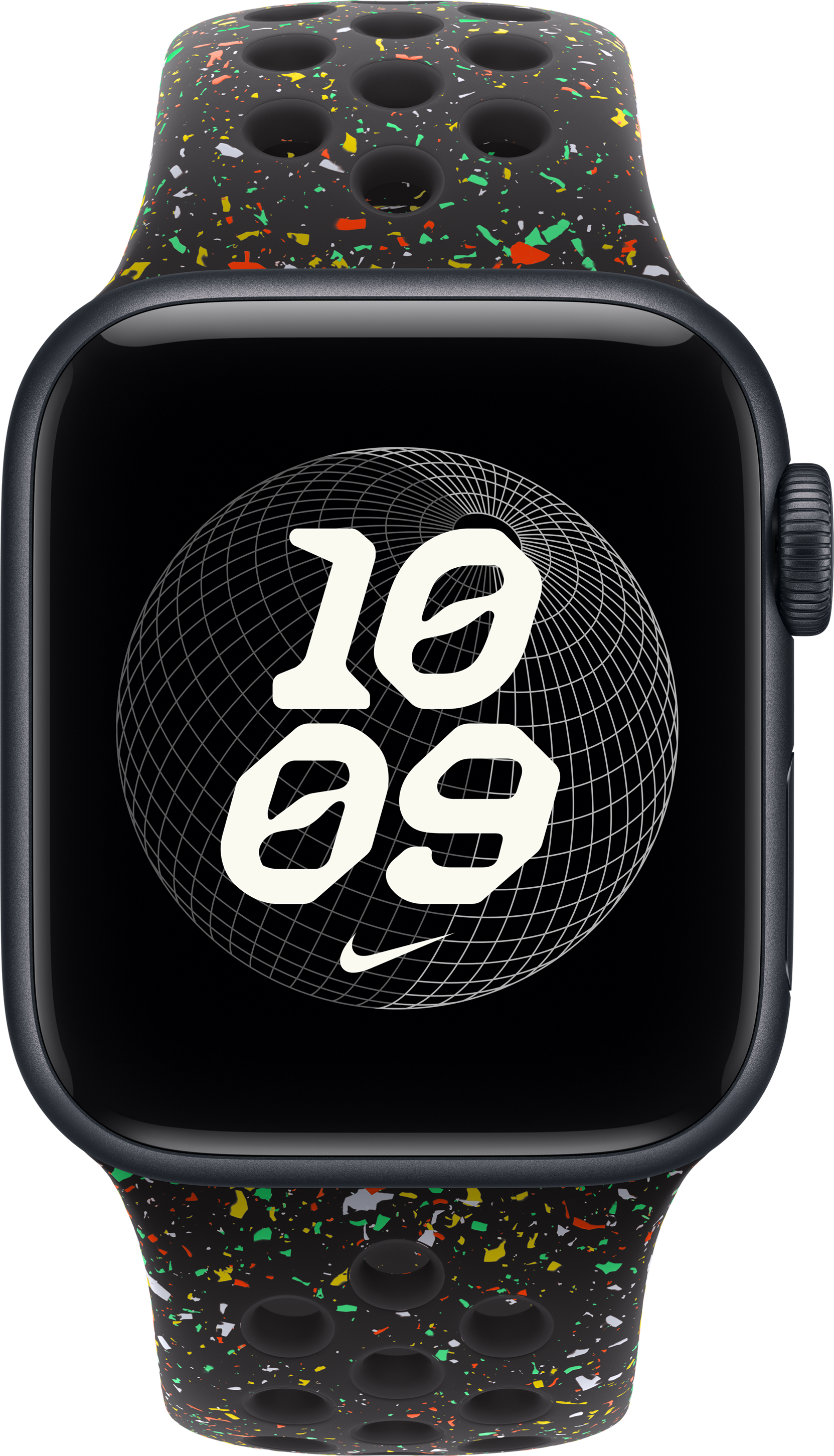 Une montre connectée noire avec un écran noir affichant l'heure. Le bracelet est noir avec des mouchetures colorées. Un logo Nike est sur le cadran.